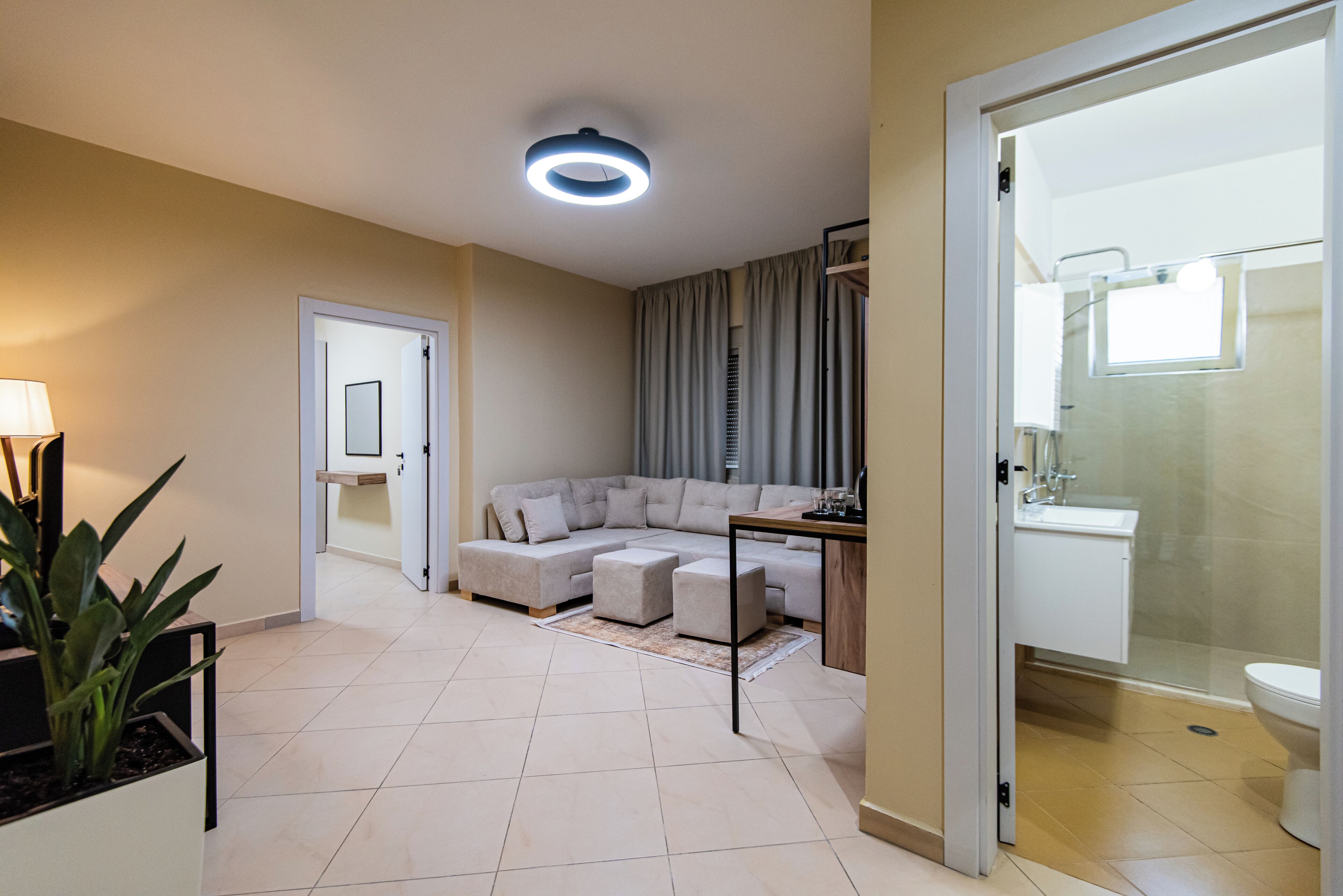 Comfort Room | Living area | 32-inch flat-screen TV with cable channels, Netflix, streaming services
