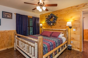 10 bedrooms, iron/ironing board, free WiFi, bed sheets - The Mountain Rental For Your Next Reunion (PIGEON FORGE)