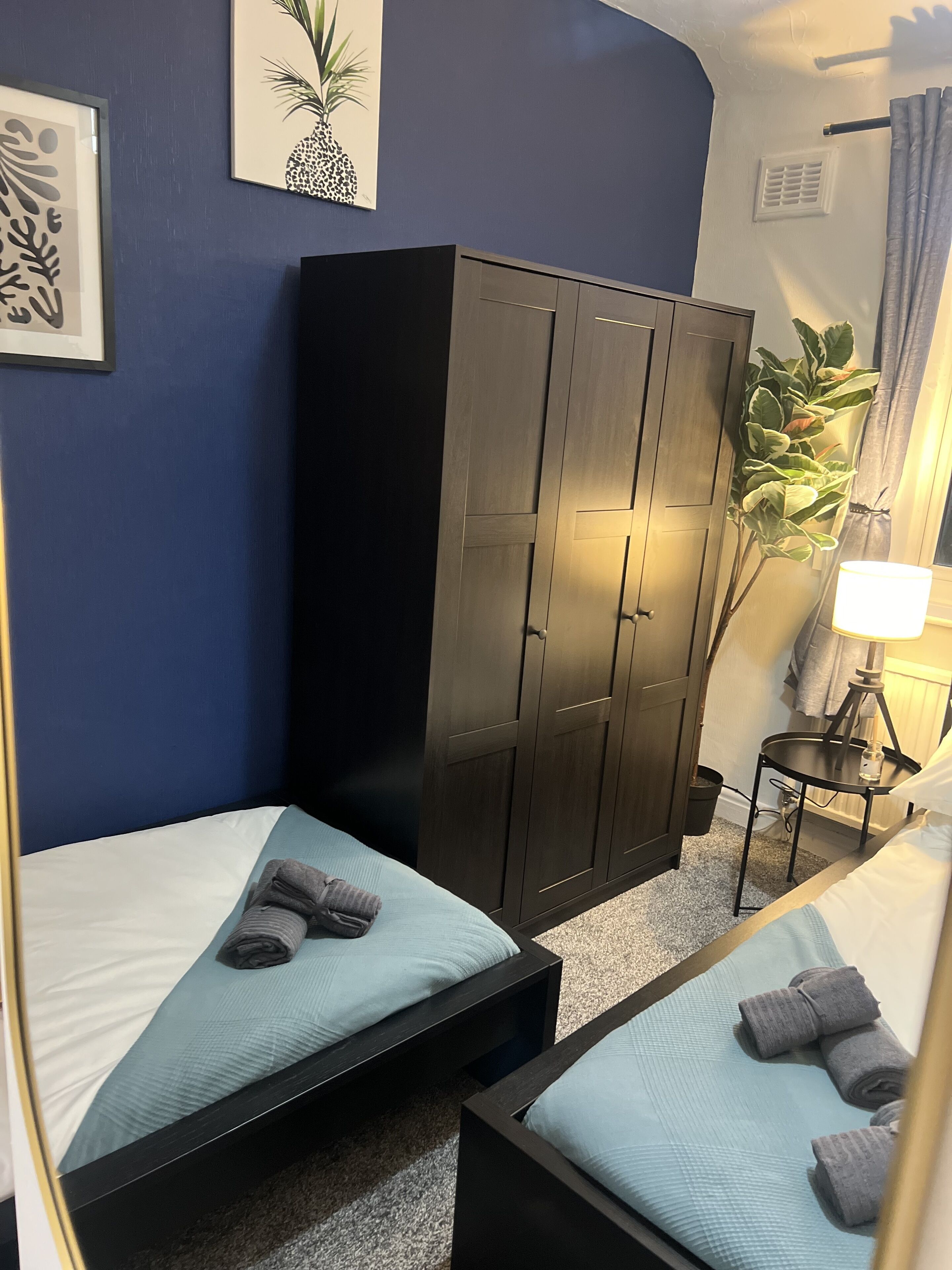 3 多间卧室、熨斗/熨衣板、WiFi、床单