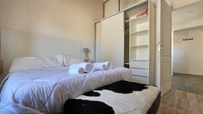 2 室のベッドルーム、WiFi、ベッドシーツ