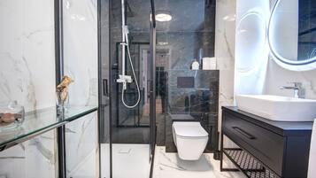 Apartment | Bathroom | Towels