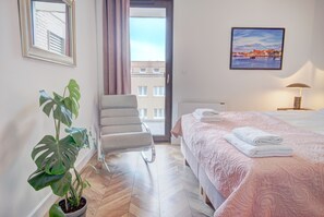 1 chambre, rideaux occultants, fer et planche à repasser, Wi-Fi gratuit