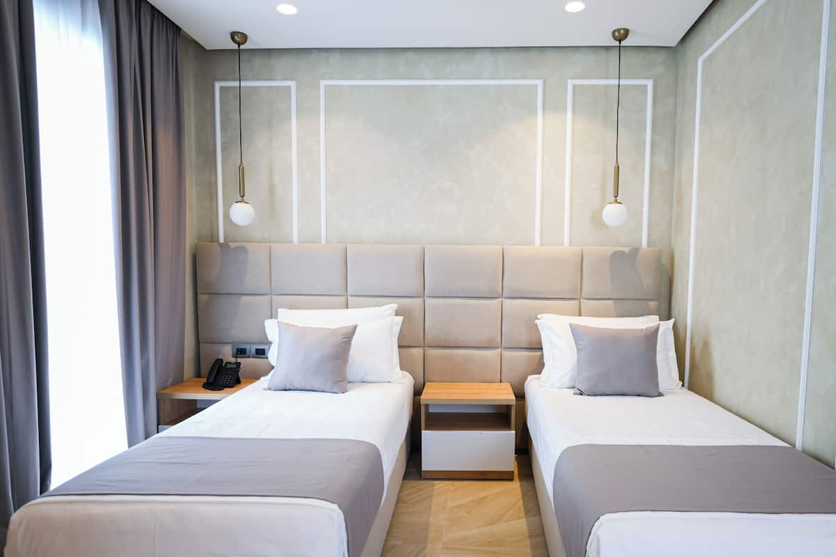 Habitació doble o amb dos llits individuals estàndard | 1 dormitori i roba de llit d'alta qualitat