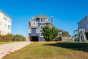 Children’s area - Come enjoy our Ocean front oasis in the heart of Duck. Private pool and hot tub. (Kitty Hawk)