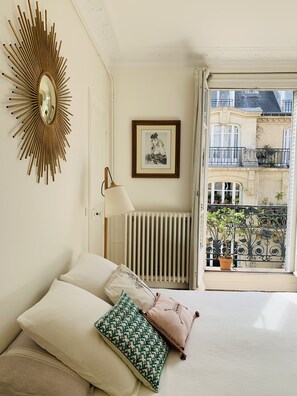 3 chambres, fer et planche à repasser, Wi-Fi, draps fournis