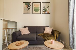 TV - Cozy apartment near the sea (Nice)