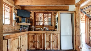 Fridge, microwave, coffee/tea maker, electric kettle