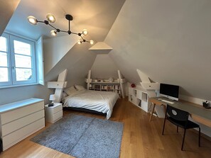 3 bedrooms, iron/ironing board, free WiFi, bed sheets - Like a House. Pleasant Duplex With Air-conditioned Bedrooms, Fully Equipped! (Boulogne-Billancourt)