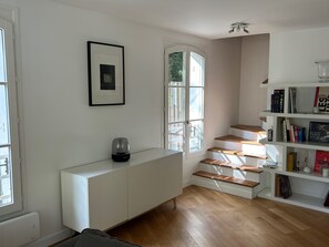 Interior - Like a House. Pleasant Duplex With Air-conditioned Bedrooms, Fully Equipped! (Boulogne-Billancourt)