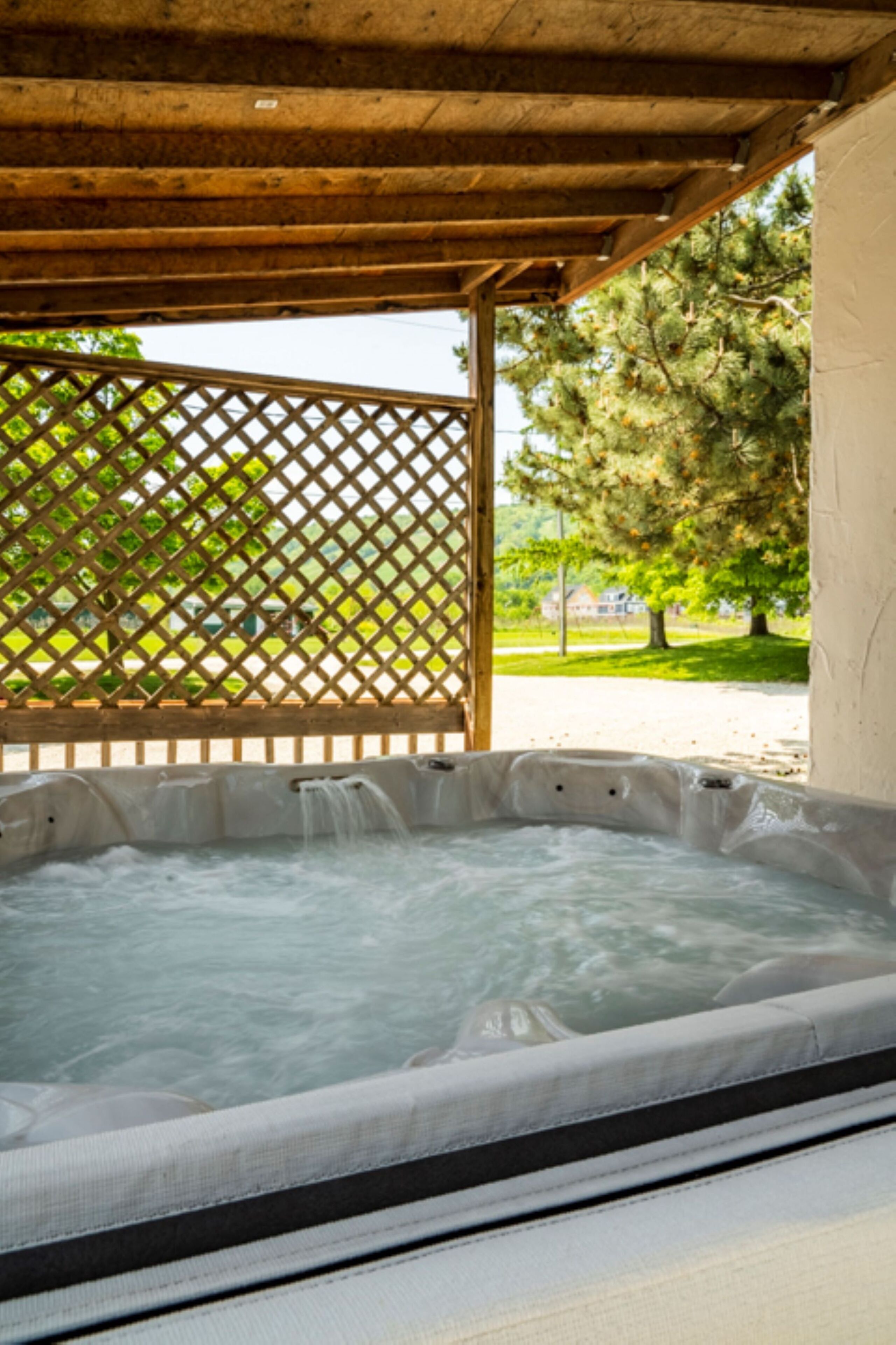 Classic Chalet, Multiple Bedrooms, Non Smoking | Tab spa persendirian