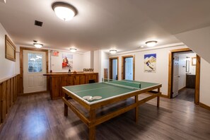 Spielezimmer