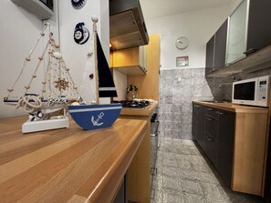 Leilighet, 2 soverom, balkong, hageutsikt | Innvendig