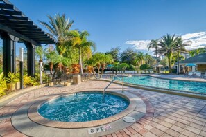 Pool - Orange County Convention Center, Universal & SeaWorld 3BD/4BA @Vista Cay home  (Orlando)