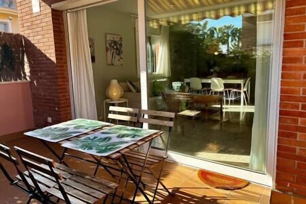 Outdoor dining - Casa Para Vacaciones Perfectas (Vilassar de Mar)