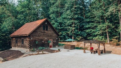 Rustic Oak Cabin - dogs welcome - Hocking hills