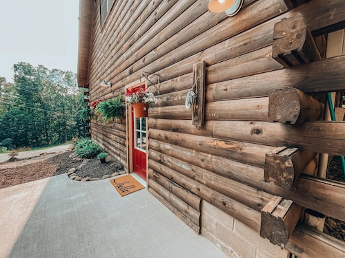 Rustic Oak Cabin - dogs welcome - Hocking hills