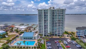 Exterior - The Sunset Factory: Fabulous condo with direct Pensacola Bay views - (Pensacola Beach)