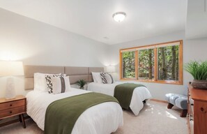 3 Schlafzimmer, Bügeleisen/Bügelbrett, Reisekinderbett, kostenloses WLAN