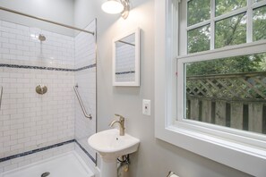 Shower, towels, soap, shampoo