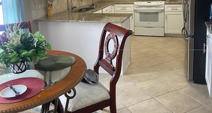 Cozy Palm Bay accommodation