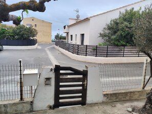 Property grounds - A 2mn du Bord de l eau (Narbonne)