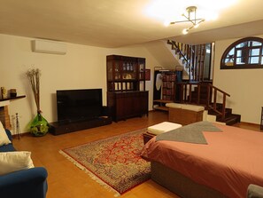 2 bedrooms, iron/ironing board, free WiFi, bed sheets - Marleneee! (Torre a Mare)