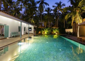 Outdoor pool, open 7:00 AM to 8:00 PM, pool umbrellas, sun loungers - Kathaluwa Grand Manor (Koggala)