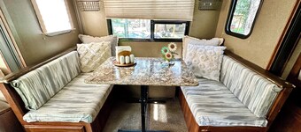Cozy Travel Trailer and Up River Get Away. Hike, Fish, Float, Relax!