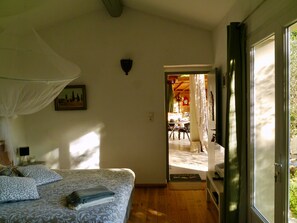 1 bedroom, iron/ironing board, free WiFi, bed sheets - Sous L'olivier Avec Piscine Privative (Buisson)