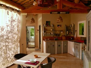 Dining - Sous L'olivier Avec Piscine Privative (Buisson)