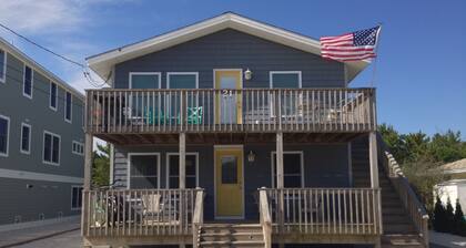 Oceanside Barnegat Light Beach House 3Br/1Ba. Walk to Beach. Downstairs