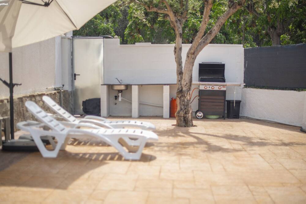 Casa Cerca de la Playa con Terraza, Barbacoa y Mucho Más!