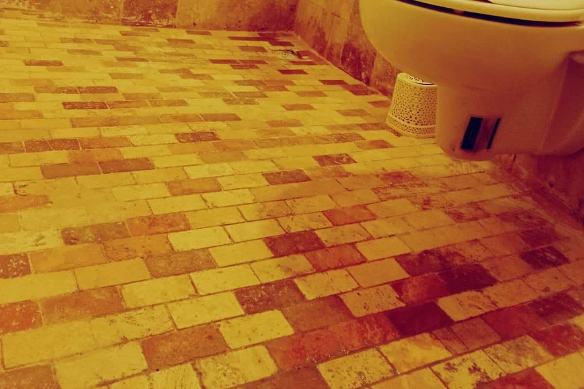 頂級三人房 | 浴室 | 淋浴設備、水力按摩花灑、名牌梳洗用品、風筒