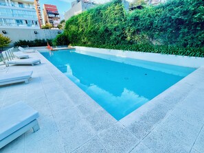 Outdoor pool - Stylish Apartment with Pool Acces (Buenos Aires)