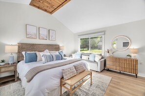 4 bedrooms, iron/ironing board, travel crib, free WiFi