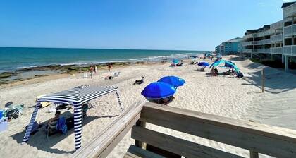 2nd Row, Private Pool and Jacuzzi!
