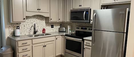 Microwave, oven, stovetop, coffee/tea maker