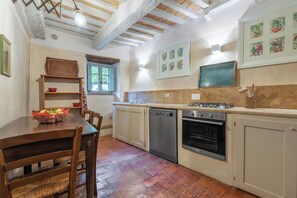 Geladeira, fogão, cooktop, lava-louças