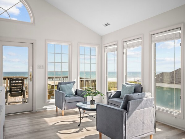 スマートテレビ、テーブルサッカー台、卓球台