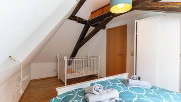 1 bedroom, desk, iron/ironing board, free WiFi