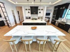 Interior - ++LUXE Retreat just steps from Old Town Scottsdale! Pool, Spa, Outdoor Oasis ++ (Scottsdale)