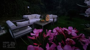 Terrace/patio - BARBARA TRA GLI ULIVI - An oasis of peace for a holiday dedicated to good living (Diano Arentino)