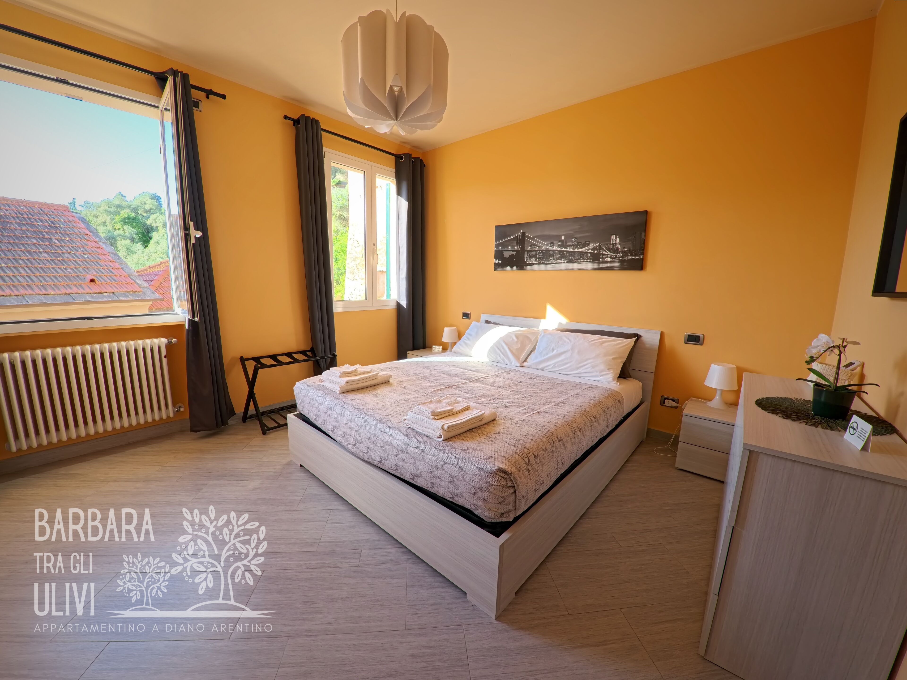 2 Schlafzimmer, Schreibtisch, Bügeleisen/Bügelbrett, Reisekinderbett