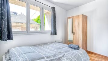 1 habitación, wifi y ropa de cama