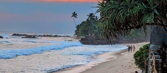 Top-rated beachfront Villa in Talpe, Sri Lanka