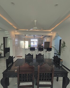 Deluxe-Apartment, 3Â Schlafzimmer, Stadtblick | Wohnbereich