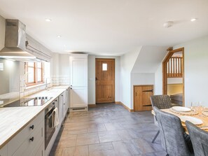 Lavavajillas y periquera 