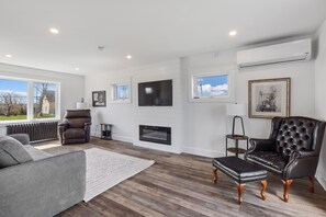 Smart-tv en een open haard