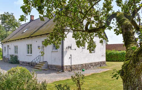 Lovely home in Tomelilla