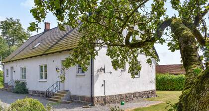 Lovely home in Tomelilla